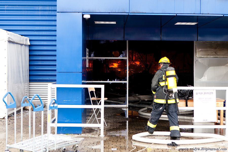 Пожар в IKEA (33 фотографии), photo:2
