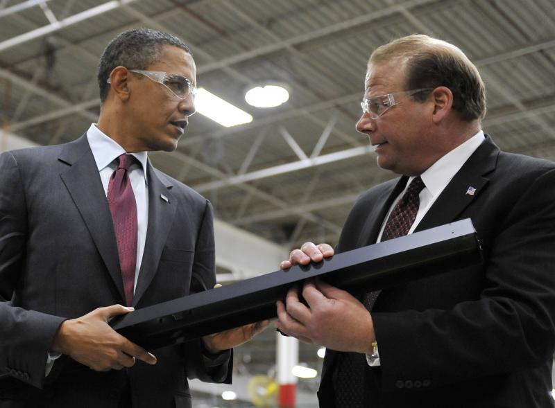 Obama tours Wisconsin factories