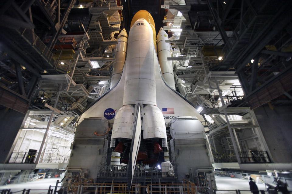 space shuttle preparation 04  Discovery    