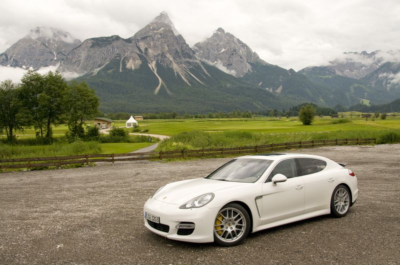  Porsche Panamera      (63 )