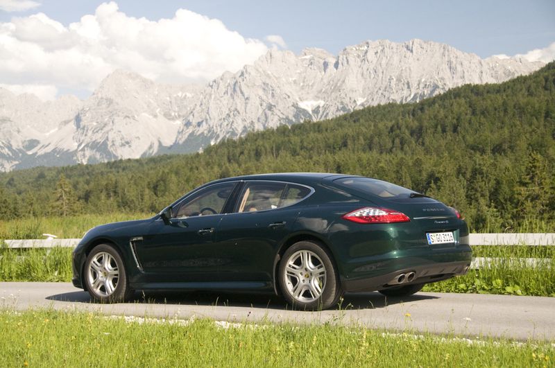  Porsche Panamera      (63 )