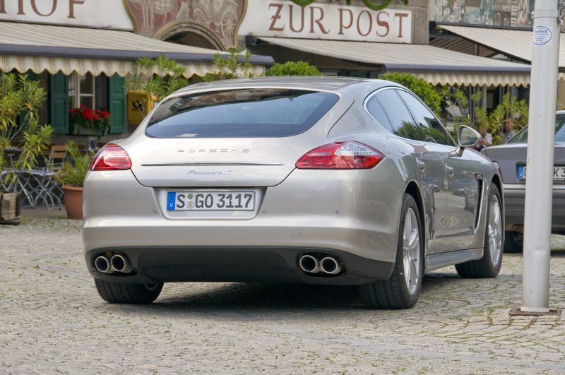  Porsche Panamera      (63 )