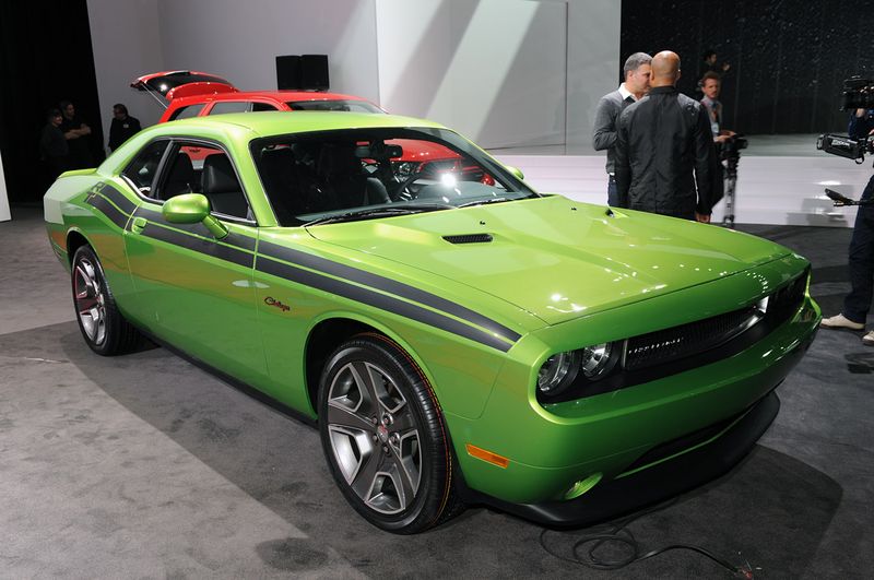 Dodge Challenger SRT8 Green With Envy    (19 )