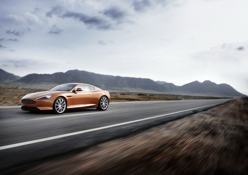 Aston Martin Virage       (32 )