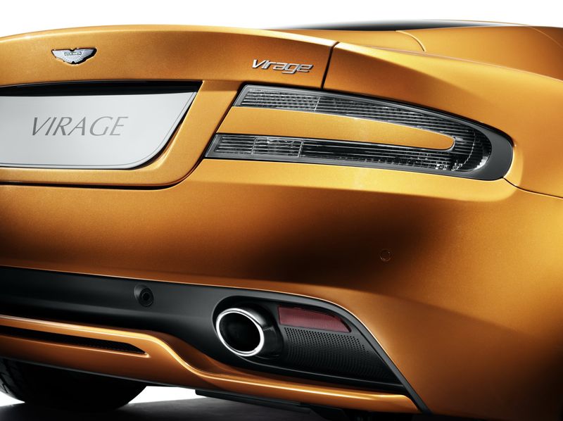 Aston Martin Virage       (32 )