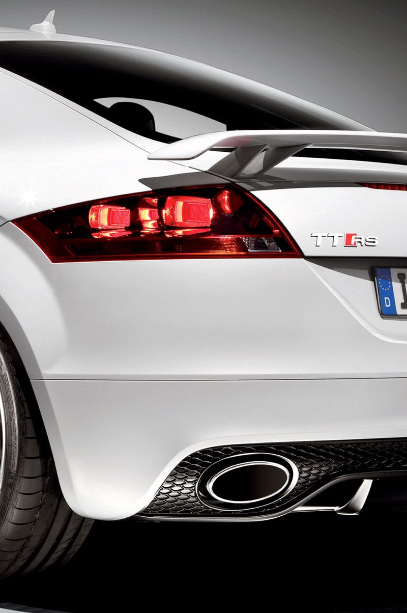  Audi TT RS    (60 )