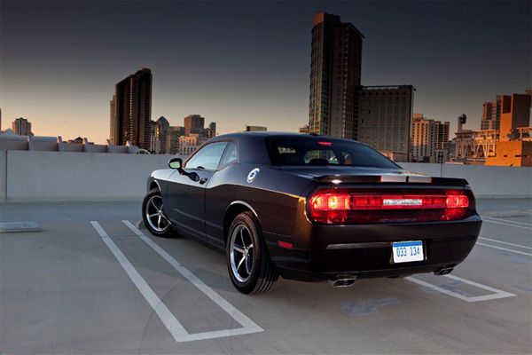    Dodge Challenger SE (9 +)