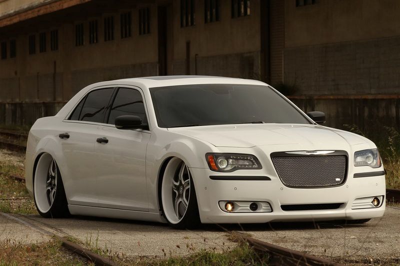  Chrysler 300 (17 +3 )