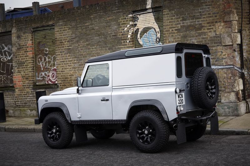  Land Rover    Defender X-Tech Limited Edition (18 )