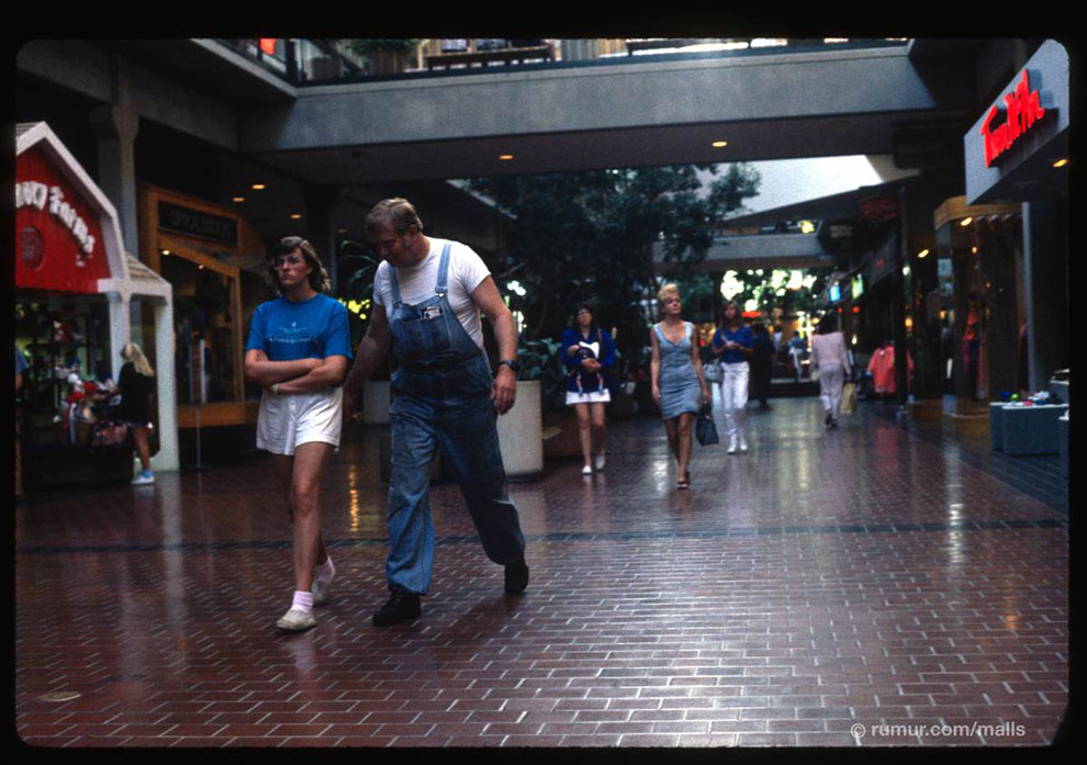 ss 110406 mall scenes overalls.ss full     1989 