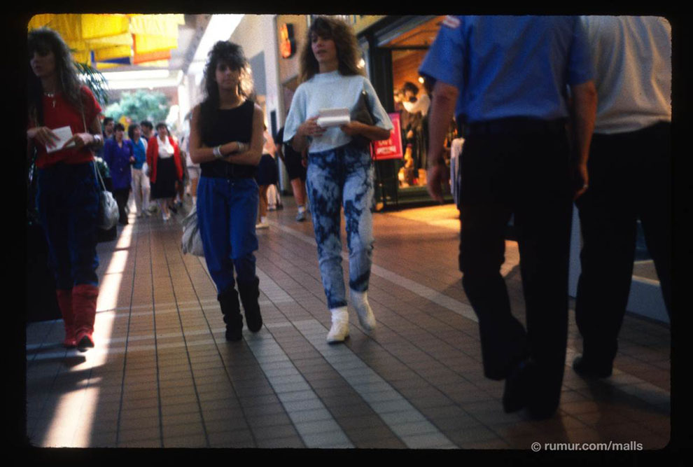 ss 110406 mall scenes acidwash.ss full     1989 