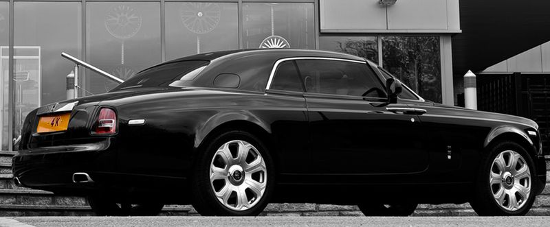  ,      ,    .      ,         Rolls Royce.      Shadow Line,            .  Project Kahn     ,     -,       .     ,       ,    .        22-    Kahn Silver Mist Rolls Royce.        Rolls Royce,      .          ,         Rolls Royce Phantom.           ,          ,      .              .        ,        .       ,    , , ,  ,  , .            .         ,     Phantom     ,   .