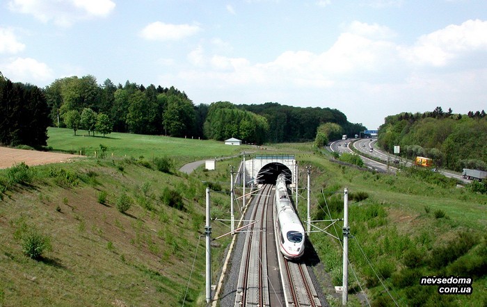 Немецкий Trans Deutschland Express (15 фото)