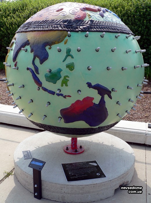 Чикагская выставка креативных и необычных глобусов. Клево! (77 фото)