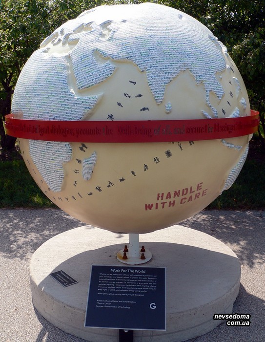 Чикагская выставка креативных и необычных глобусов. Клево! (77 фото)