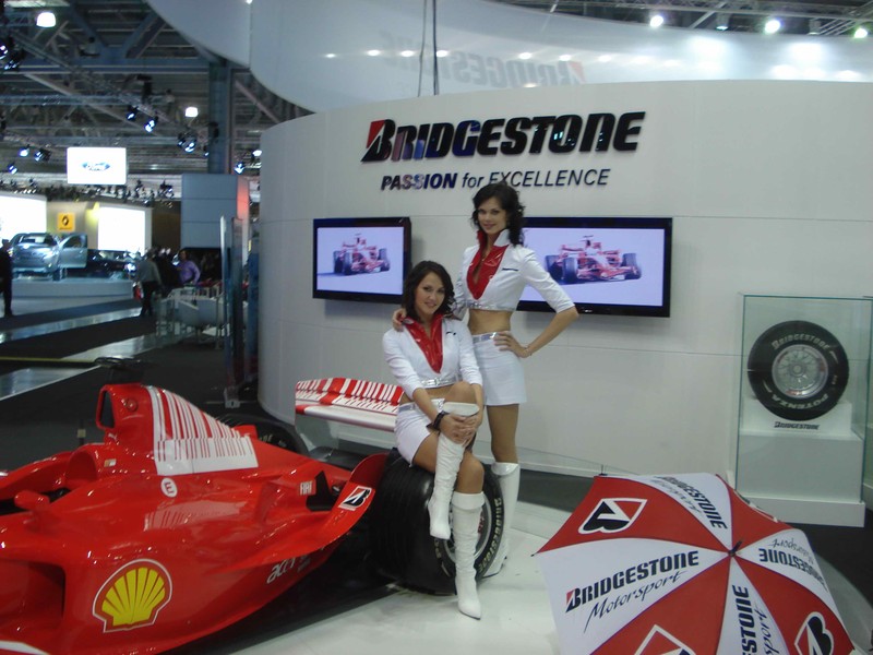 Париж и Москва. Кто лучше? (40 фото)