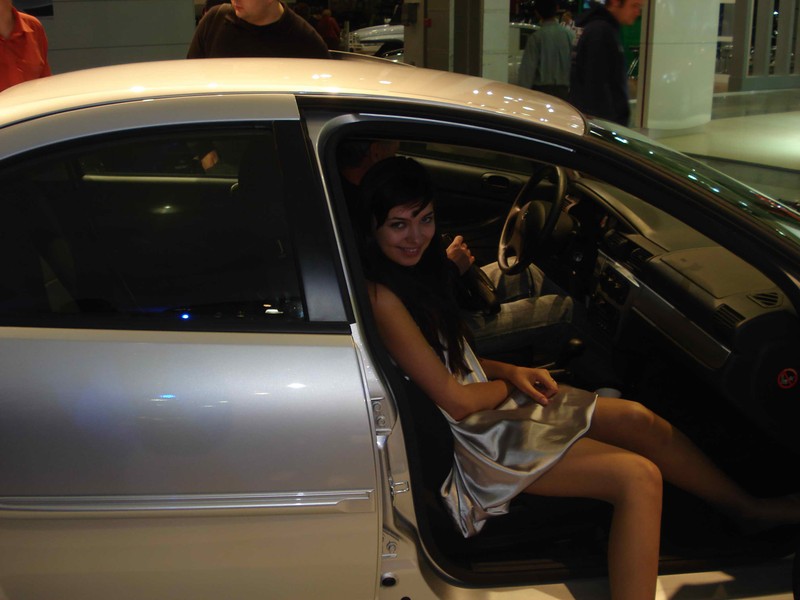 Париж и Москва. Кто лучше? (40 фото)