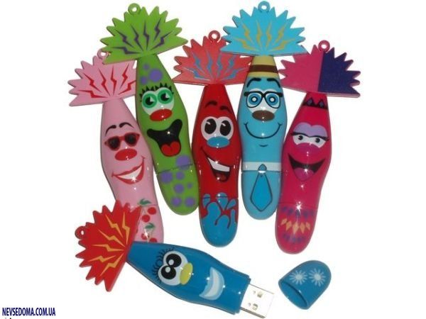 Отличная подборка необычных USB-стиков (72 фото)