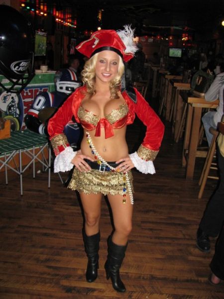 Девушки-пираты (44 фото)