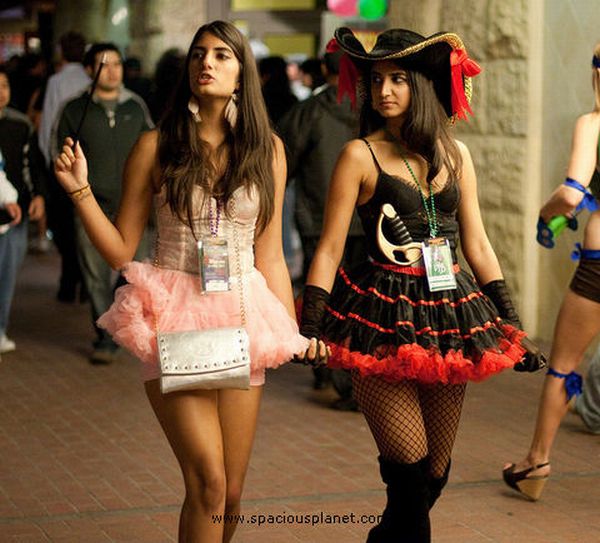 Девушки-пираты (44 фото)