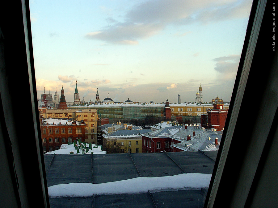 Окна москвы. Вид из окна Москва. Вид с окна Москва. В ИД из закна на Маскву. Зимняя Москва вид из окна.