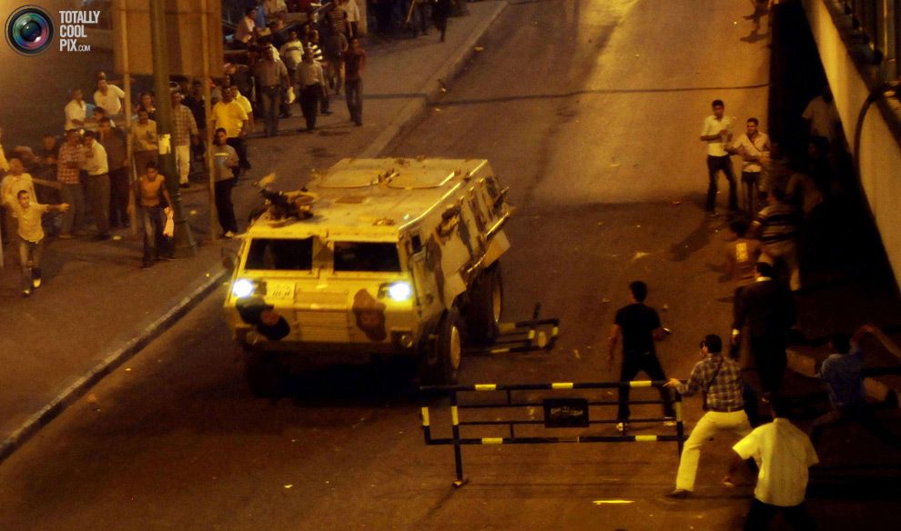 Массовые беспорядки в Египте (17 фотографий), photo:9