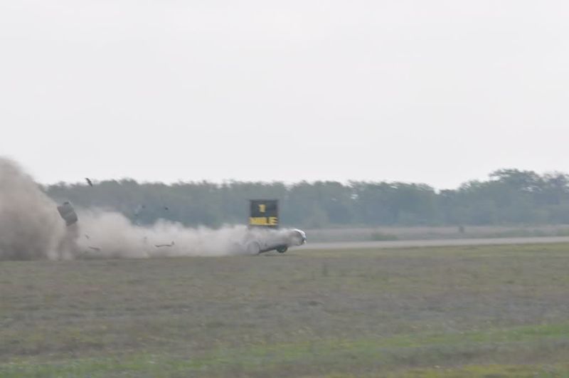 Авария на треке при установлении рекорда скорости (6 фото+видео)